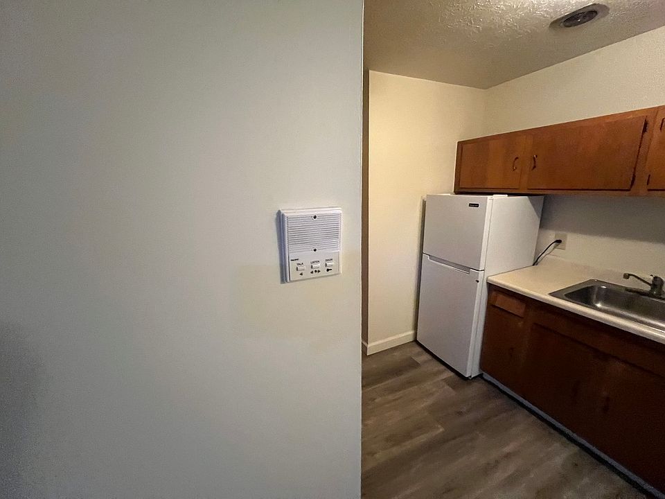 1st image of 11824 Madison Ave APT 7