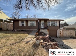 8313 Ruggles St, Omaha, NE 68134