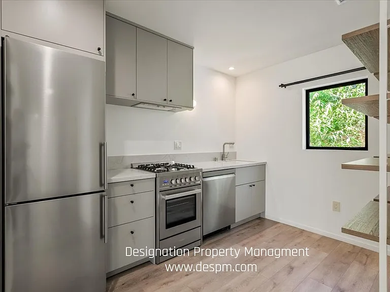 Verdugo Place — Photo 5