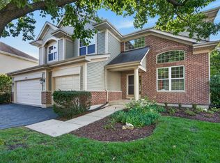 2570 N Jade Ave, Arlington Heights, IL 60004