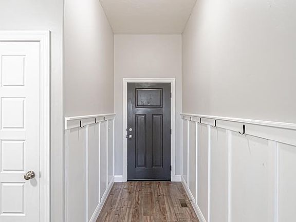 4th image of 5215 Ryanne Way