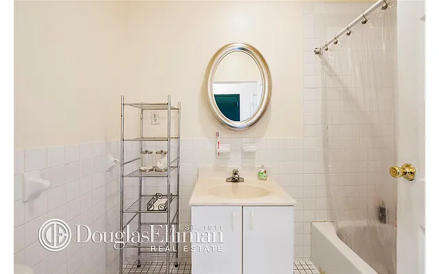 Rented by Douglas Elliman | media 10