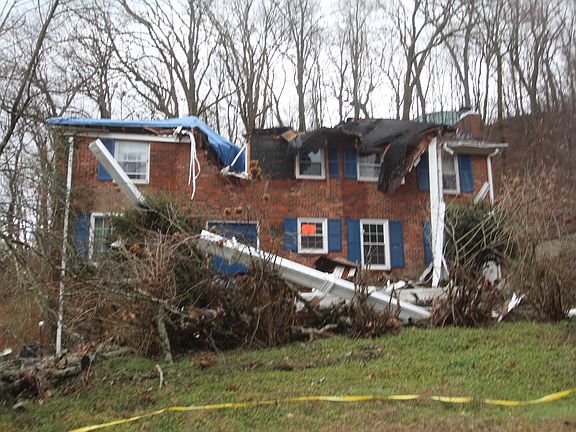 2nd image of 817 Highland Park Ct