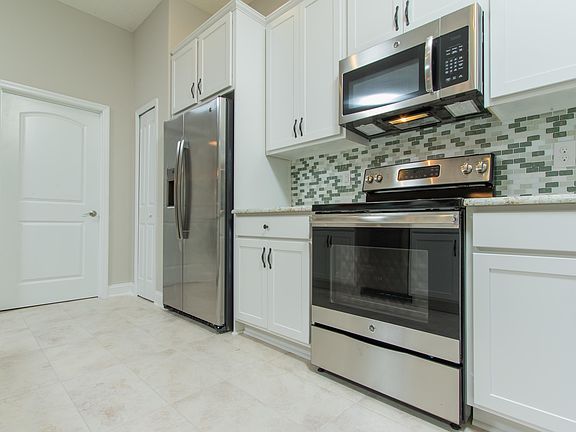 3rd image of 97 Canyontrail St