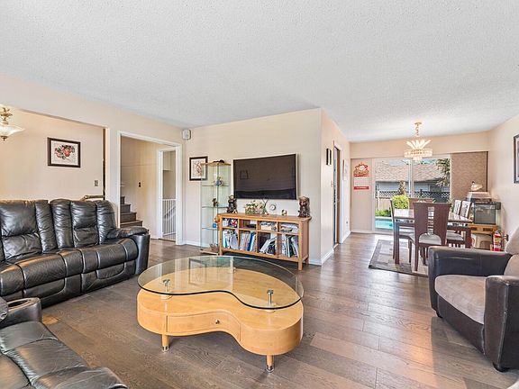 3rd image of 5259 Oak Pl