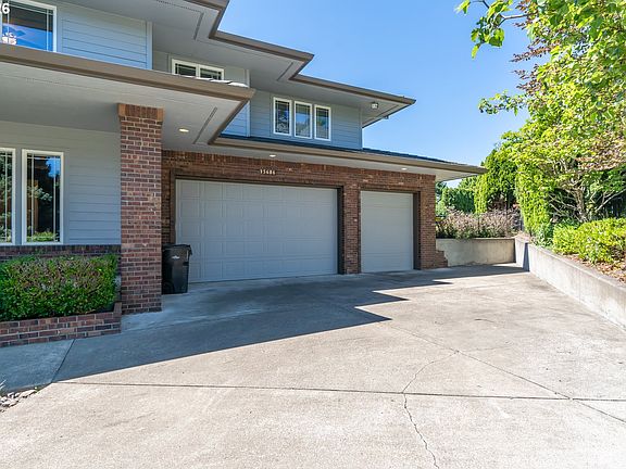 3rd image of 15686 SW Pleasantview Ct