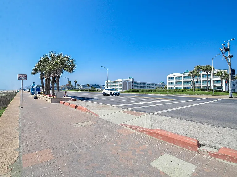 6102 Seawall Blvd #102B — Photo 8