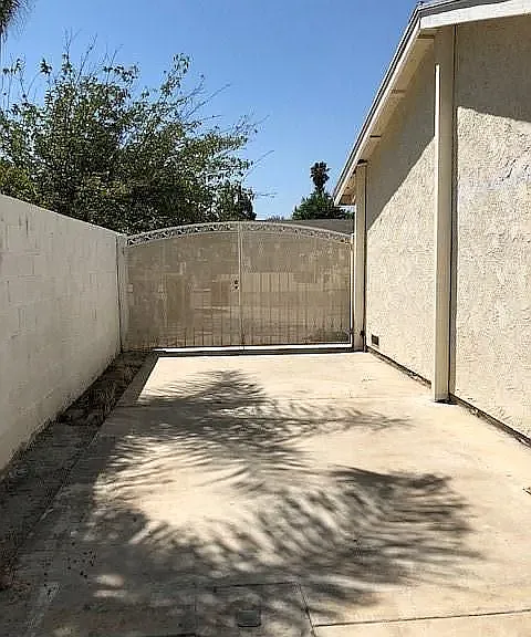 2345 Prospect Ave — Photo 7