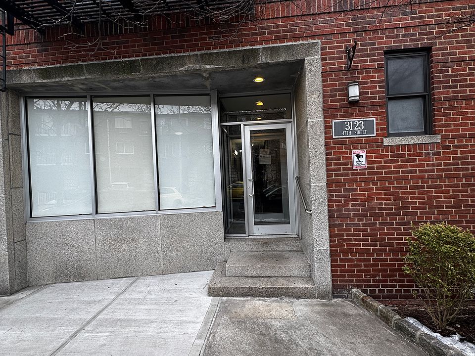 1st image of 3123 47th St APT 1C