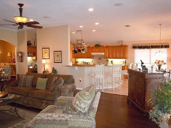 2nd image of 4309 Foxborough Trl