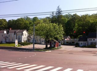 300 Danbury Rd APT 408, Wilton, CT 06897