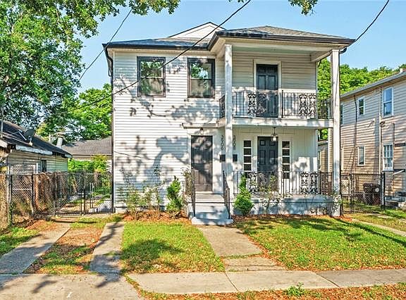 2nd image of 3908 Pauger St