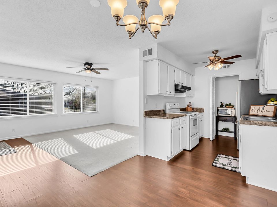 1st image of 250 Donna Dr APT 4D