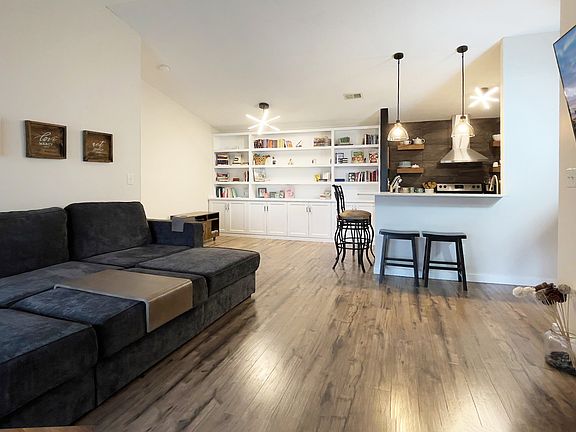 4th image of 12555 Timber Creek Dr Unit 8