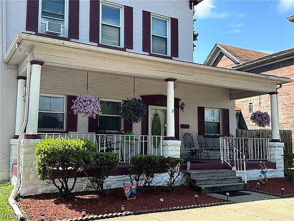 2nd image of 719 Riverside Ave