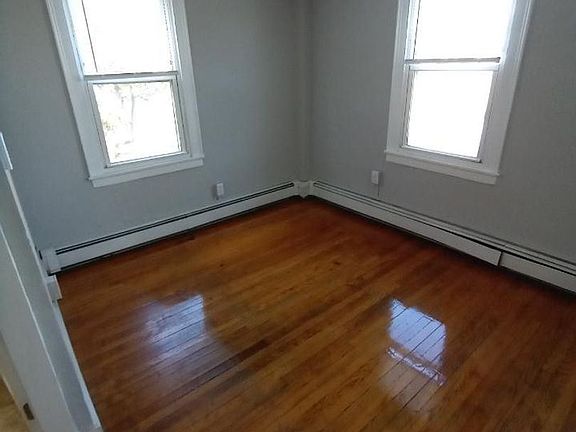 5th image of 29 Pleasant St #9717870