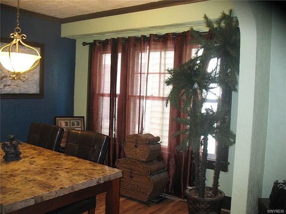 5th image of 2488 Linwood Ave