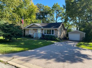 27641 W Bayview Dr, Ingleside, IL 60041