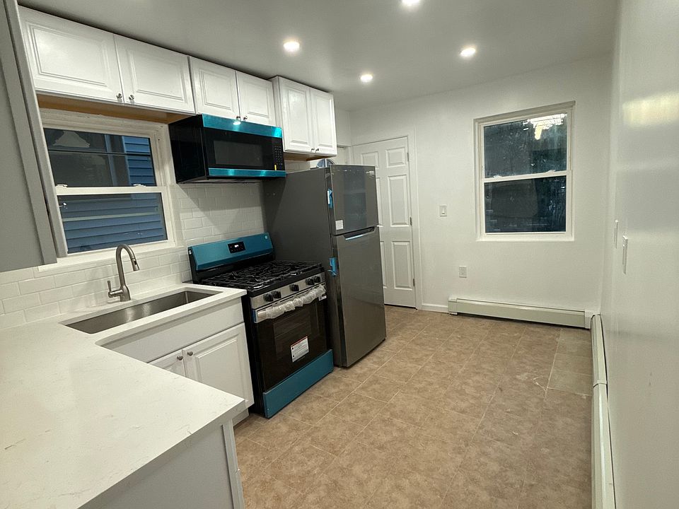 1st image of 4040 Pratt Ave #1