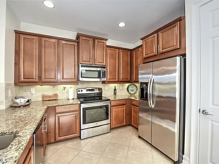 3517 Crosswater Dr — Photo 2