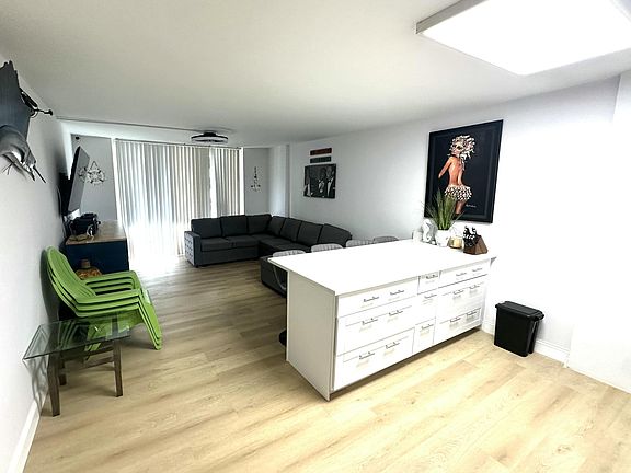 4th image of 3540 S Ocean Boulevard #409