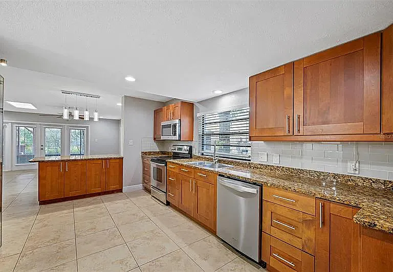 3910 W Pine St — Photo 1