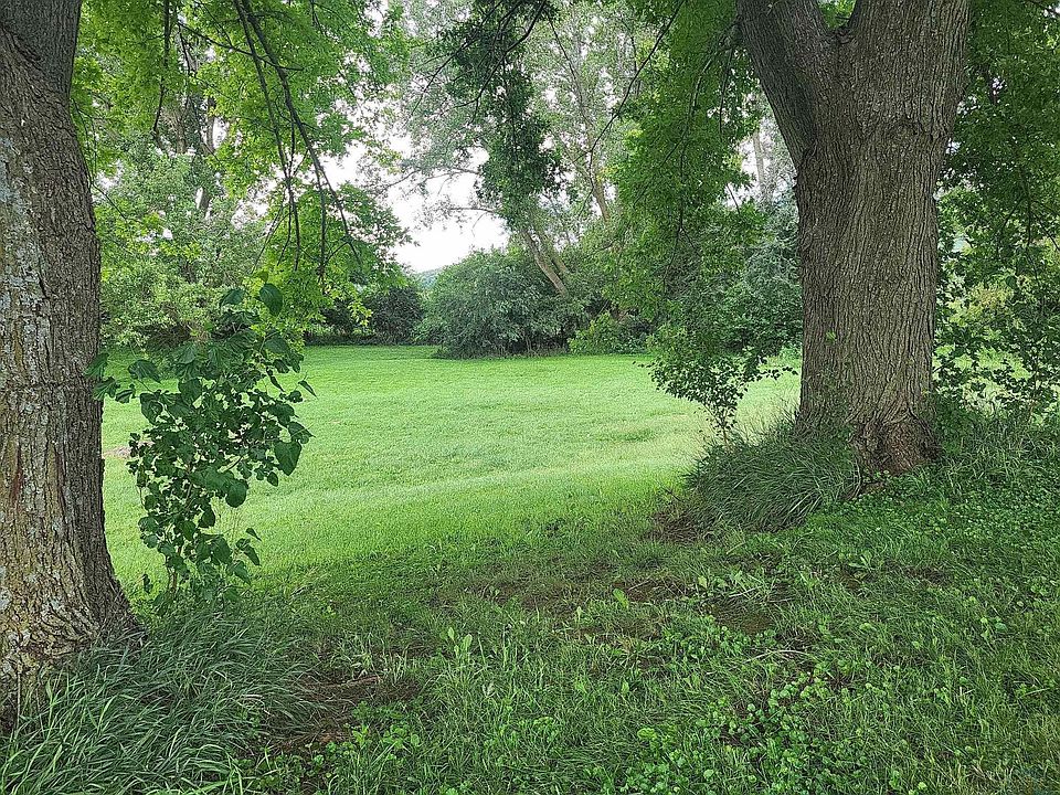 2nd image of 13556 Peach Ave