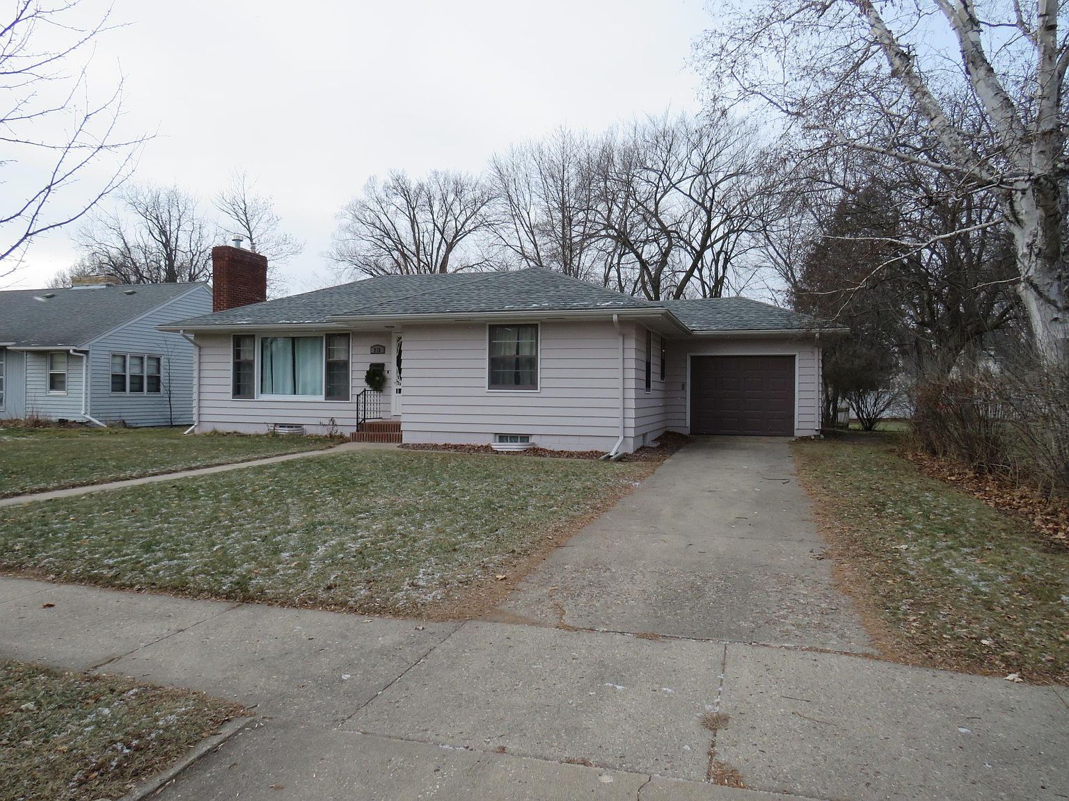 712 11th St S, Benson, MN 56215 Zillow