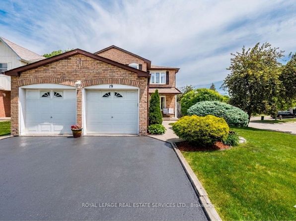 19 Newgreen Cres, Brampton, ON L6S 4Y2