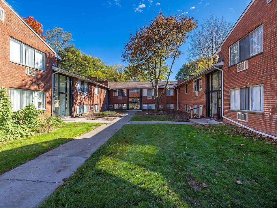 1st image of 95 Onondaga Rd #11260879