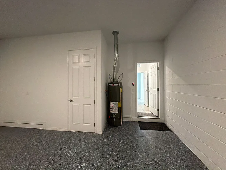 5830 SW 78th Avenue Rd — Photo 21