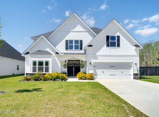 318 Bear Run, Maple Hill, NC 28454