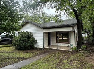 705 E Highway 82, Nocona, TX 76255