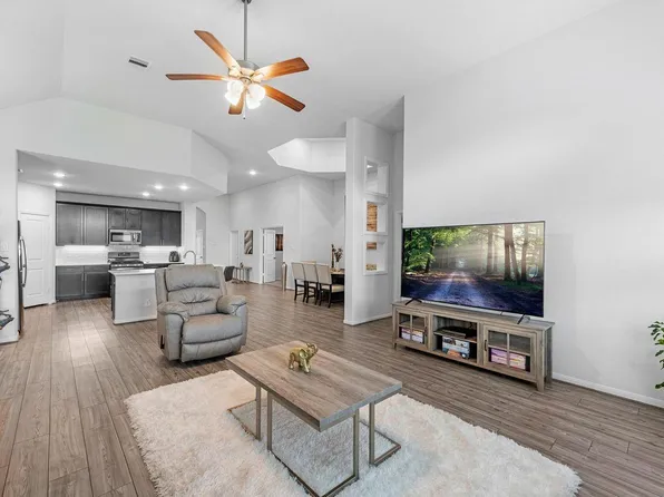 14302 Alberta Spruce Ln, Crosby, TX 77532