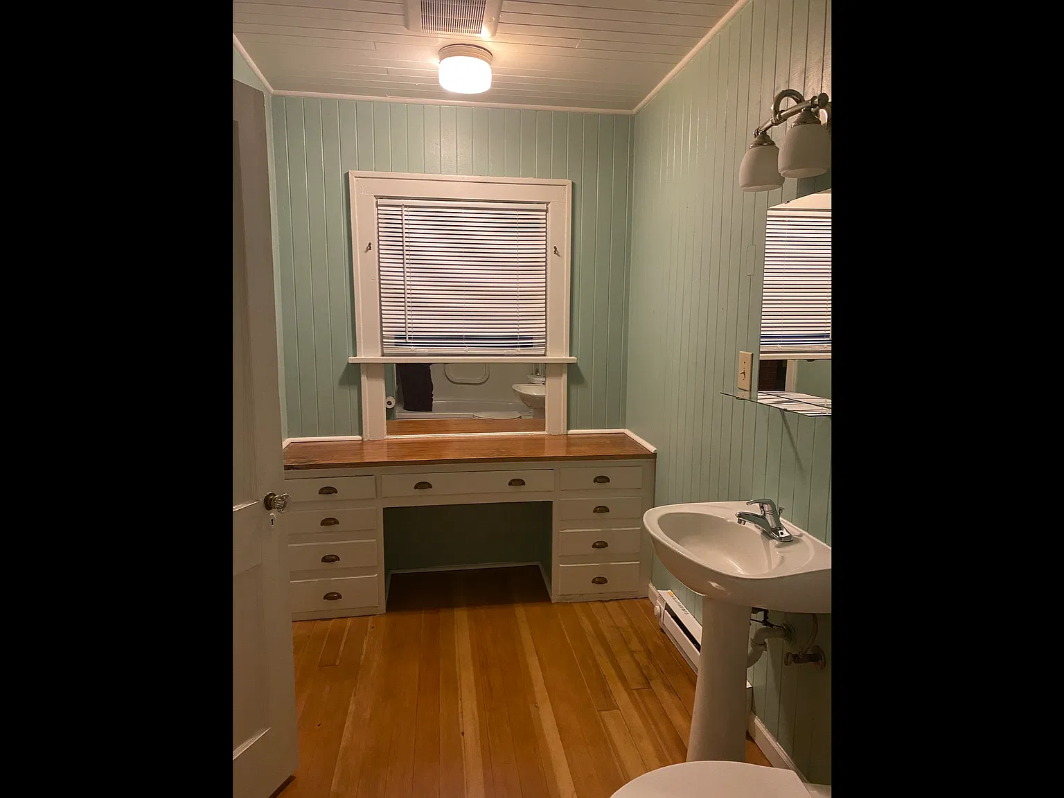 Studio, 1.5 bath, 790 sqft, $1,375 — Photo 4