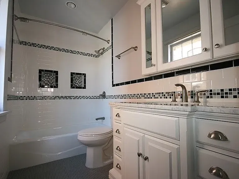 205 N 28th St — Photo 11