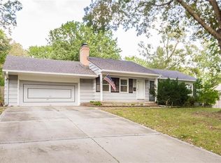 6 E 110th St, Kansas City, MO 64114