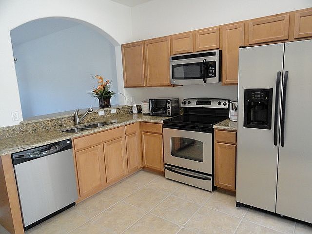 1st image of 4029 Winding Vine Dr