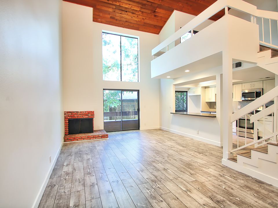 1st image of 12806 Pacific Ave APT 4