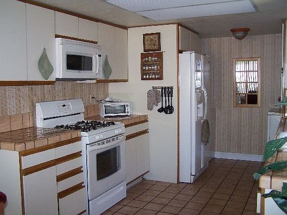 UPDATED KITCHEN