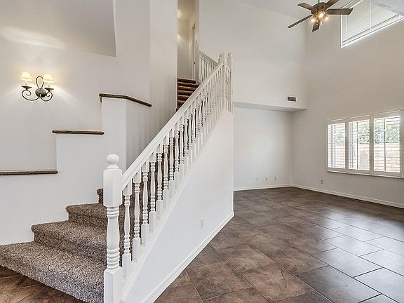 4th image of 163 E Camino Limon Verde