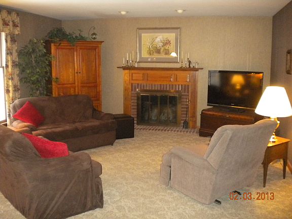 Family Room with fireplace 16' x 15.5'