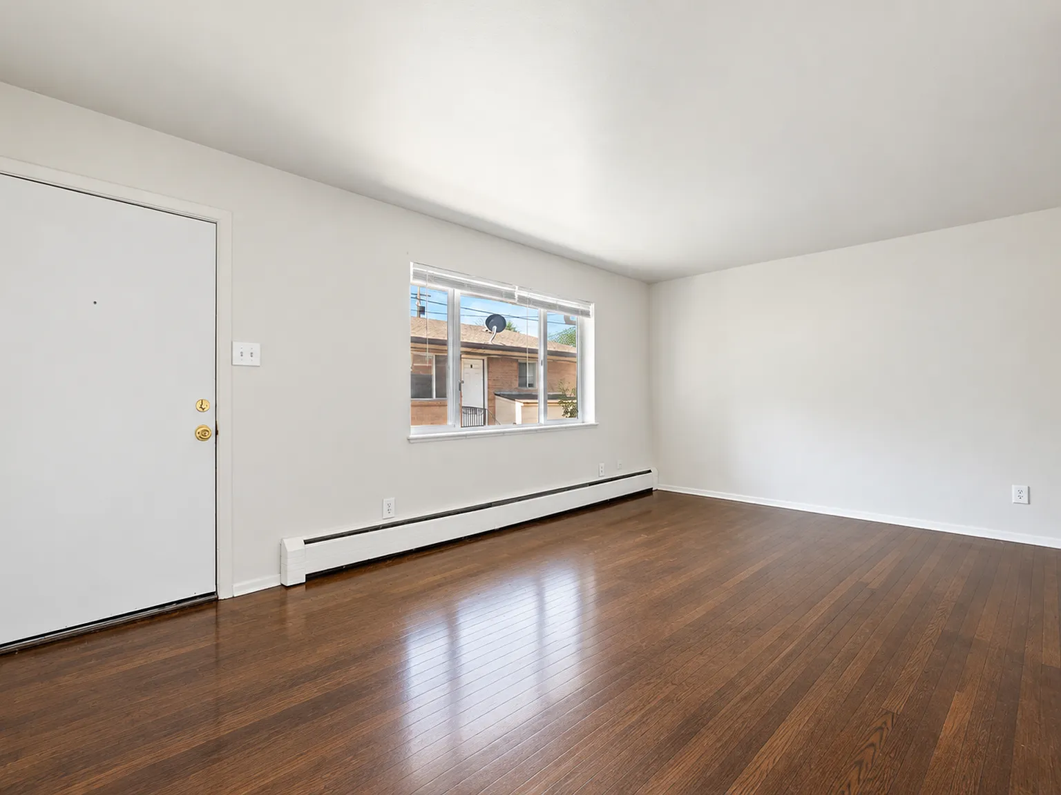 1725 Chester St — Photo 3