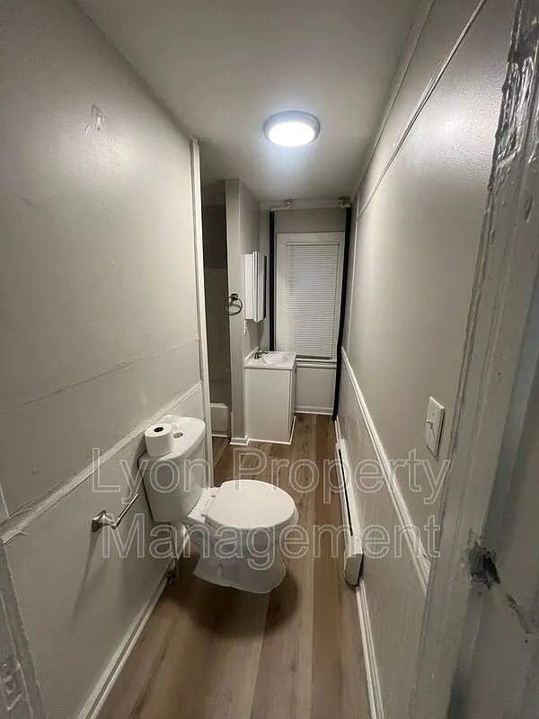 11 E Lawlor St — Photo 4