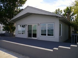 368 Killarney Beach Rd, Bay City, MI 48706