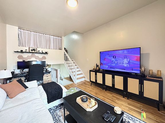 4th image of 329 E 63rd St APT 4M