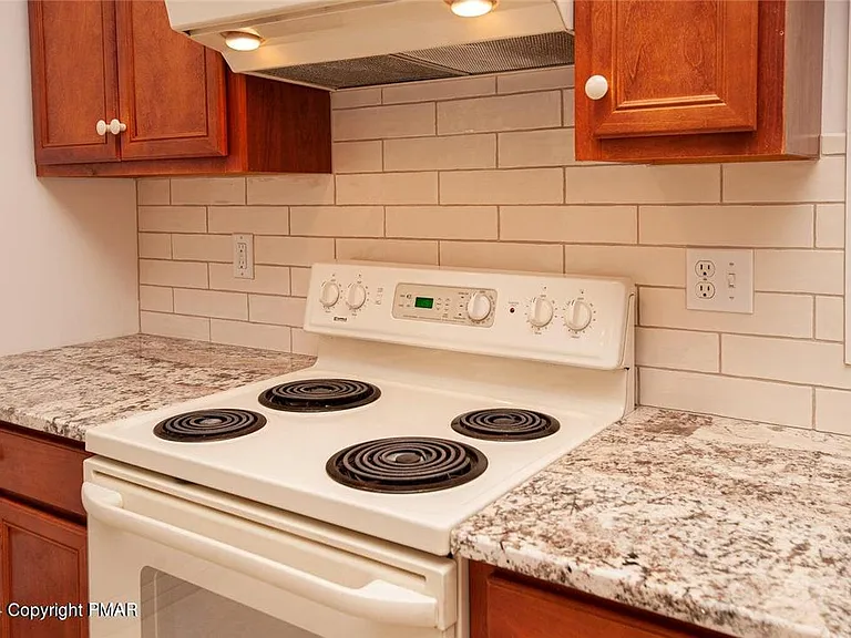 2403 Route 115 — Photo 12
