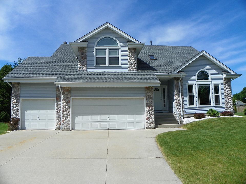 1st image of 980 E Twin Oaks Dr