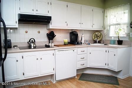 3rd image of 179A Sterling Ct
