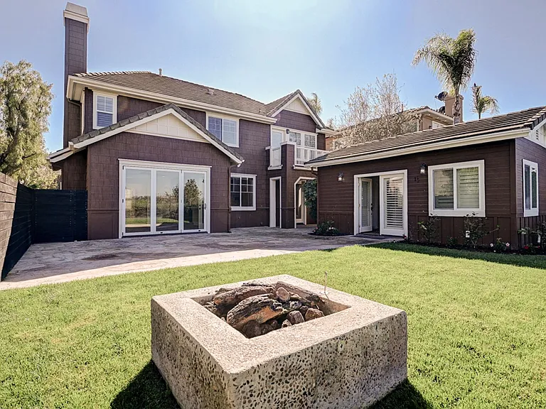 1 Chimney Ln — Photo 10